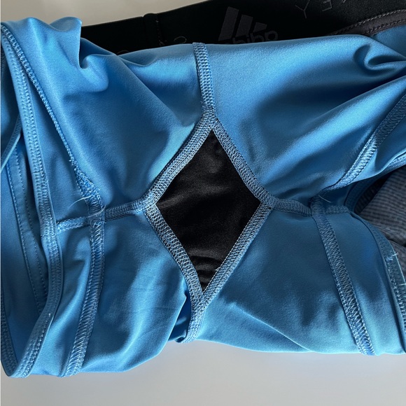 NWOT adidas By Stella McCartney Run Two-In-One Printed Short - Picture 15 of 16